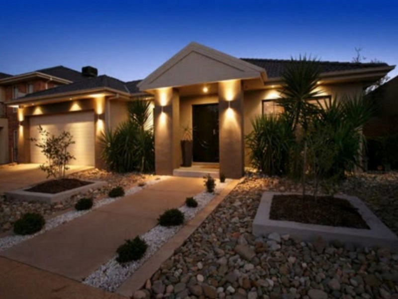 4 Peppercorn Court, Sanctuary Lakes VIC 3030