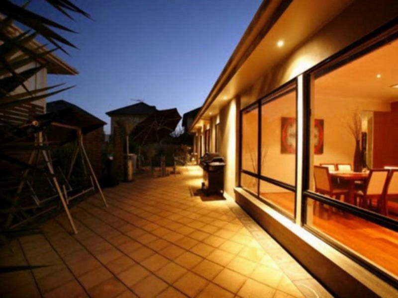 4 Peppercorn Court, Sanctuary Lakes VIC 3030