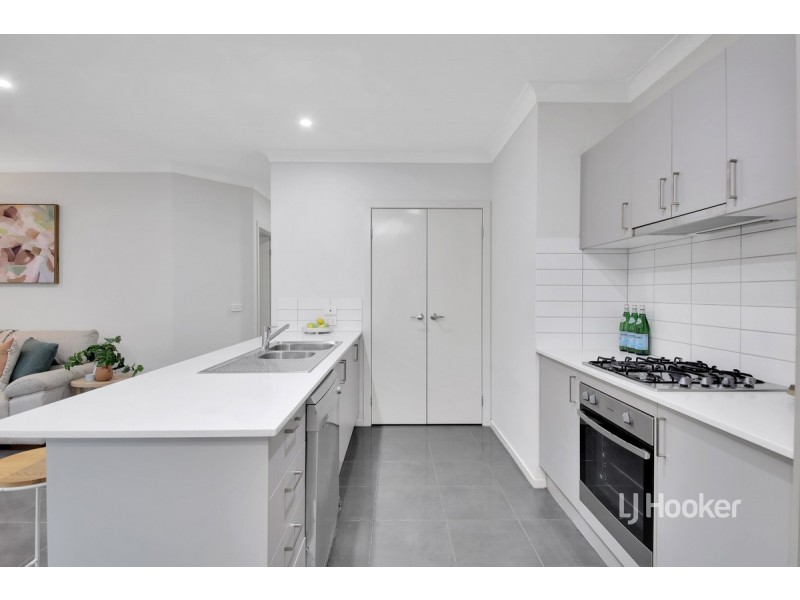 50 Grassbird Drive, Point Cook VIC 3030