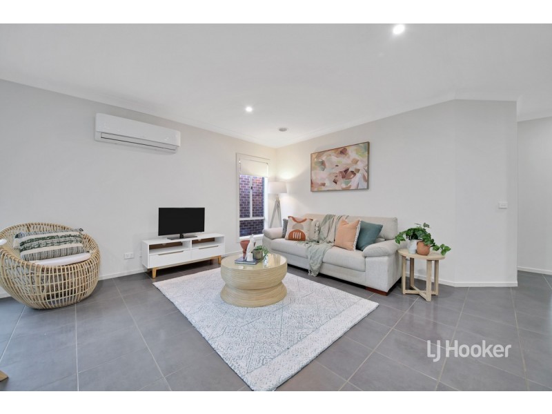 50 Grassbird Drive, Point Cook VIC 3030