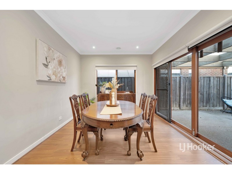 6 Bedarra Link, Point Cook VIC 3030