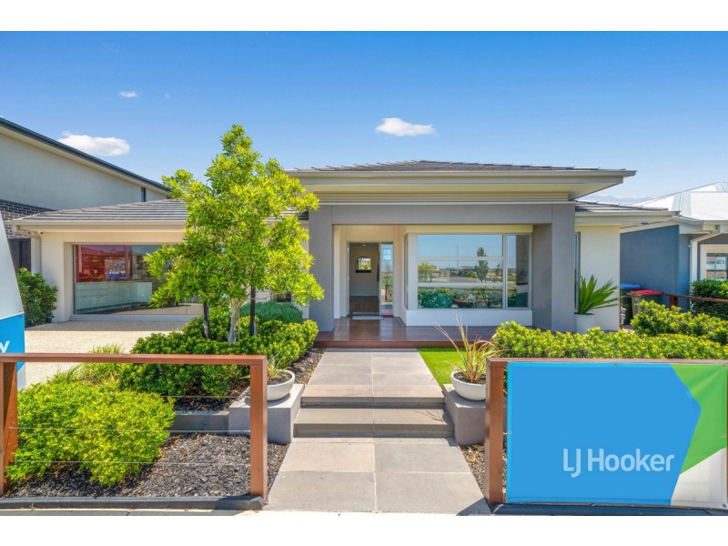42 Wavertree Crescent, Werribee VIC 3030