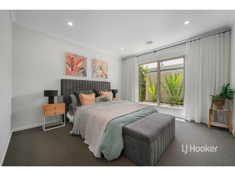 42 Wavertree Crescent, Werribee VIC 3030