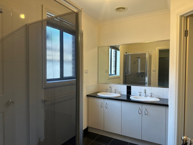 10 Needletail Close, Williams Landing VIC 3027