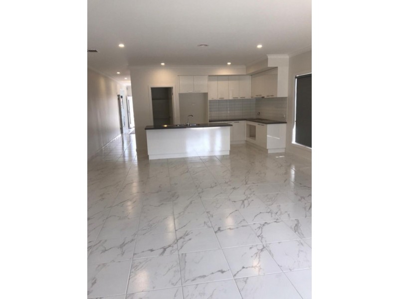 14 Arrowsmith Street, Tarneit VIC 3029