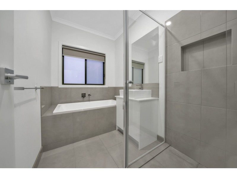 25 Ditmars Avenue, Point Cook VIC 3030