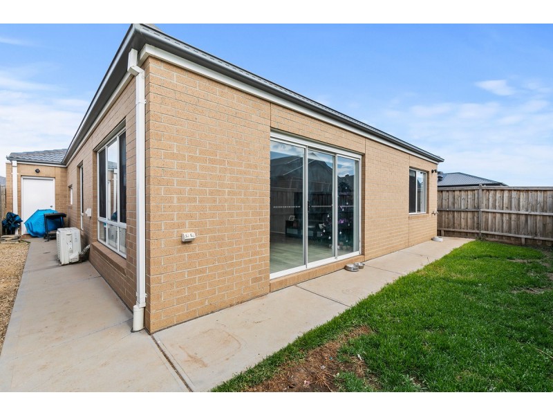 35 Respect Way, Tarneit VIC 3029