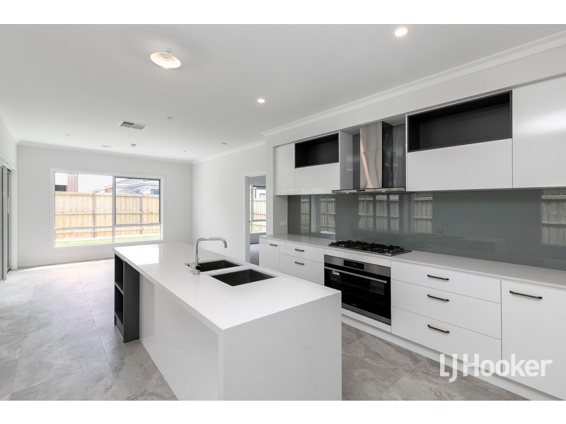 30 Alstonville Avenue, Truganina VIC 3029