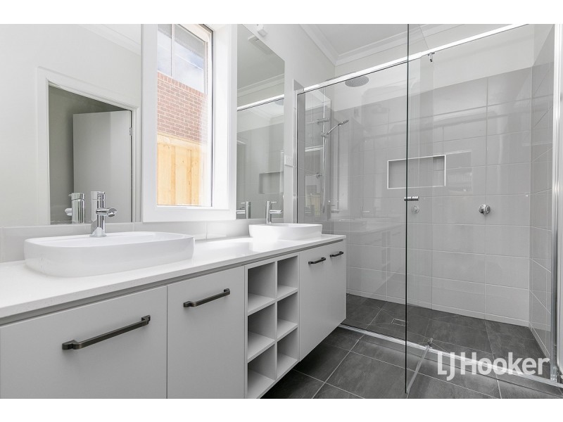 30 Alstonville Avenue, Truganina VIC 3029