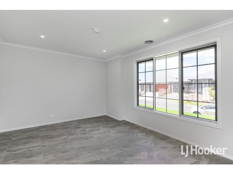 30 Alstonville Avenue, Truganina VIC 3029