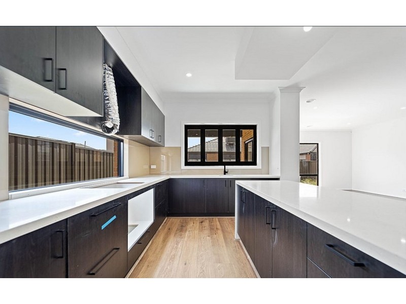 14 Corvo Drive, Truganina VIC 3029