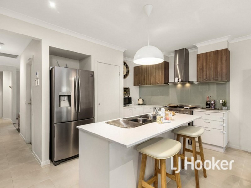 176 Saltwater Promenade, Point Cook VIC 3030