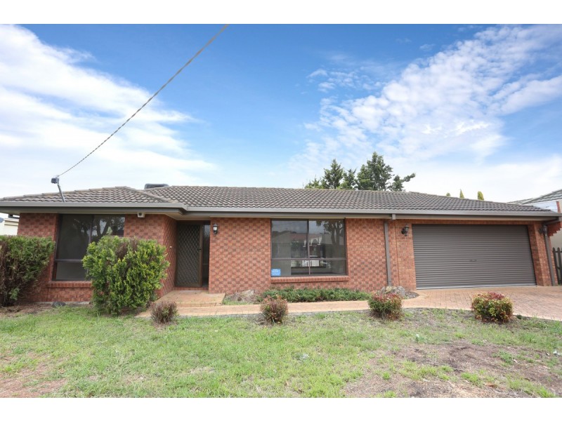 44 Silvereye Crescent, Werribee VIC 3030