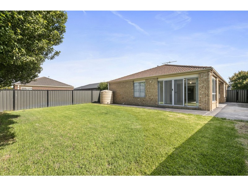 11 Oliver Place, Point Cook VIC 3030