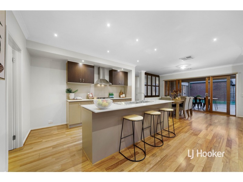 2 Condina Place, Point Cook VIC 3030