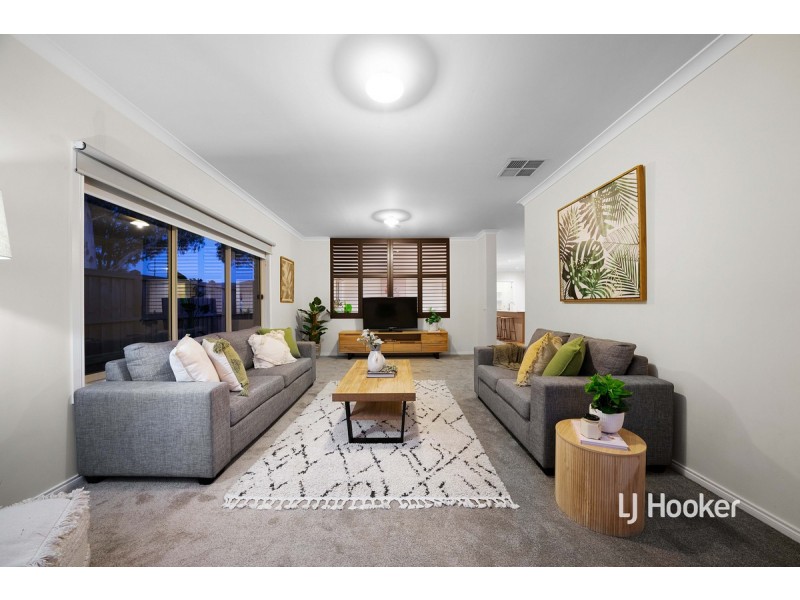 2 Condina Place, Point Cook VIC 3030