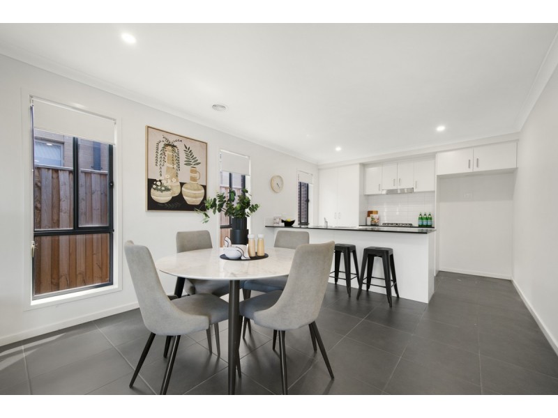 42 Cloudburst Avenue, Wyndham Vale VIC 3024