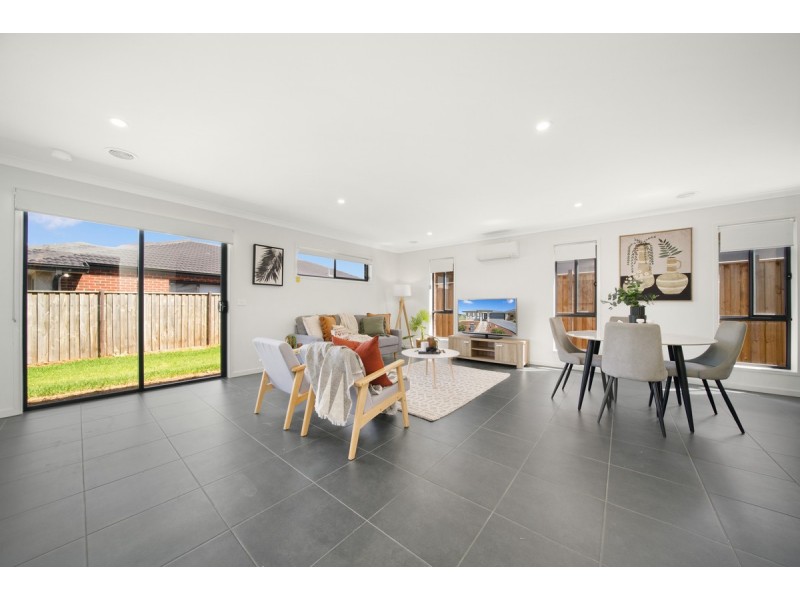 42 Cloudburst Avenue, Wyndham Vale VIC 3024
