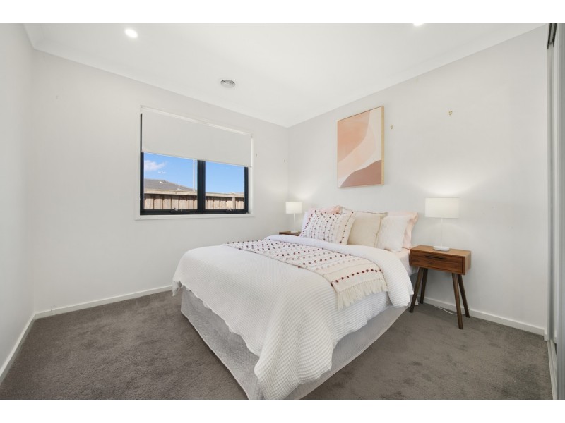 42 Cloudburst Avenue, Wyndham Vale VIC 3024