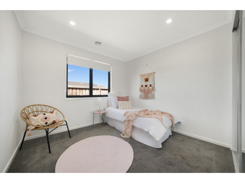 42 Cloudburst Avenue, Wyndham Vale VIC 3024