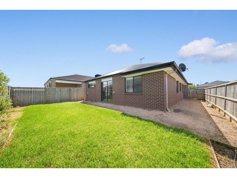 42 Cloudburst Avenue, Wyndham Vale VIC 3024