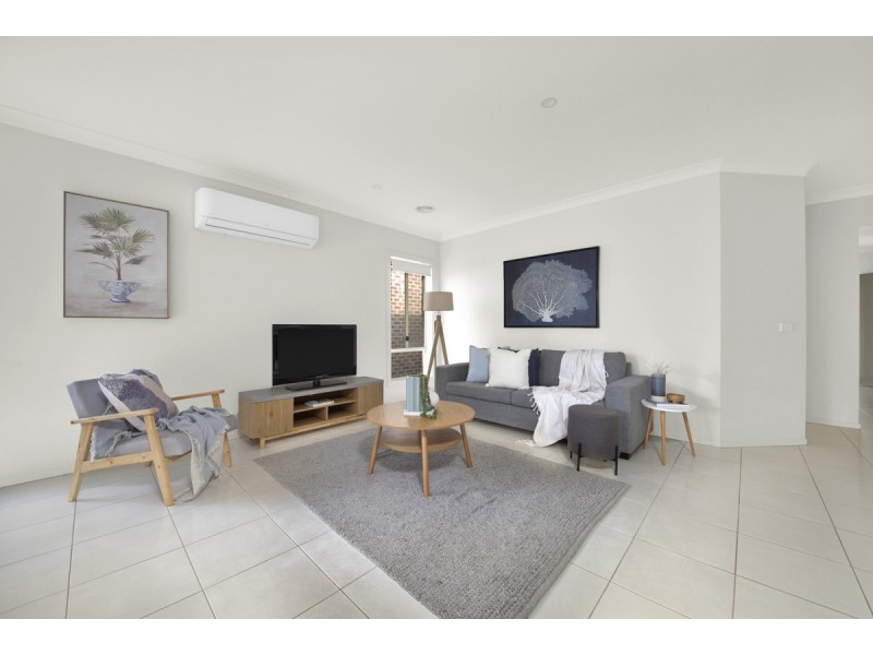 54 Grassbird Drive, Point Cook VIC 3030