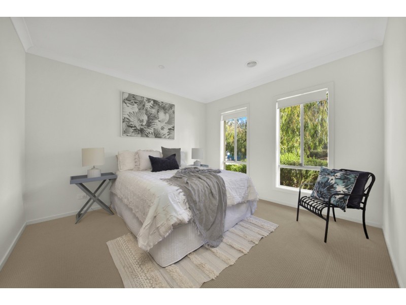 54 Grassbird Drive, Point Cook VIC 3030