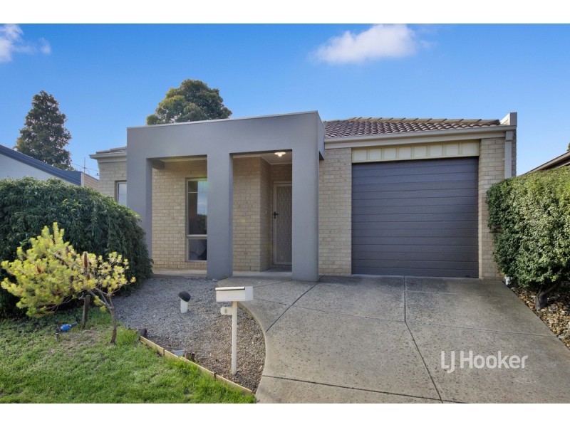 8 Tanner Mews, Point Cook VIC 3030