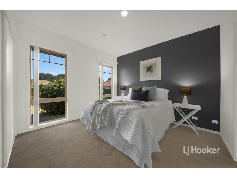 8 Tanner Mews, Point Cook VIC 3030