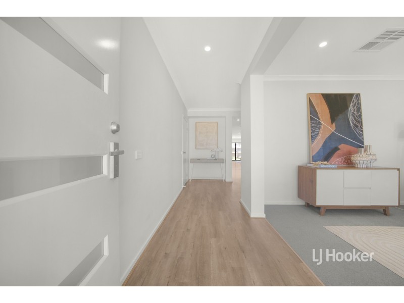 5 Gosfield Drive, Werribee VIC 3030