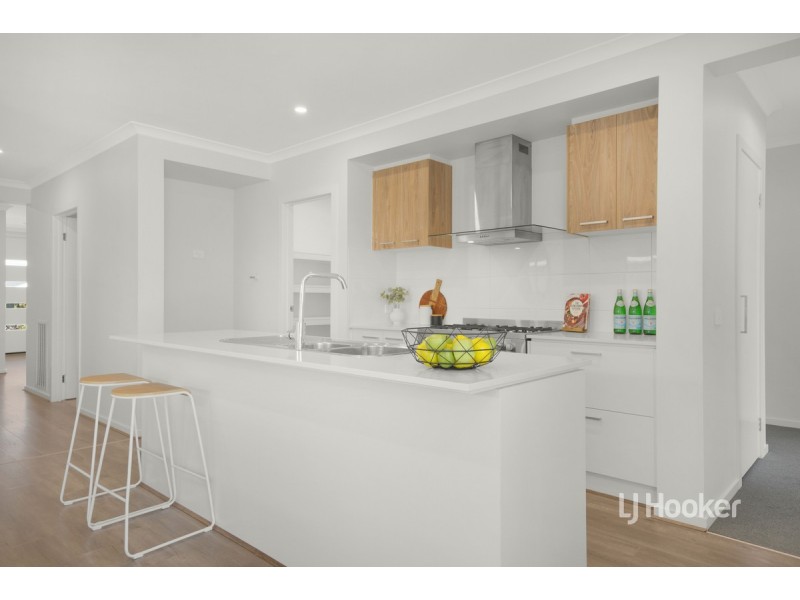 5 Gosfield Drive, Werribee VIC 3030