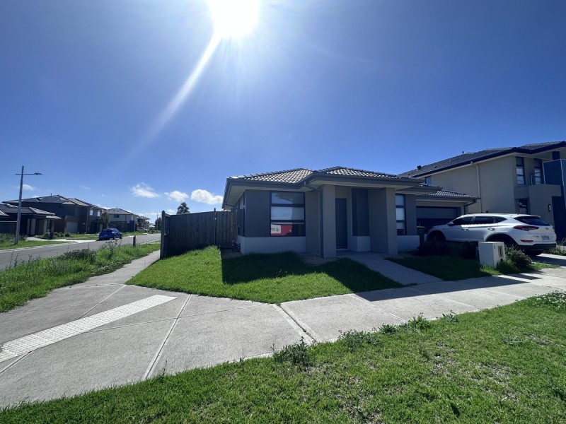 2 Course Street, Mambourin VIC 3024