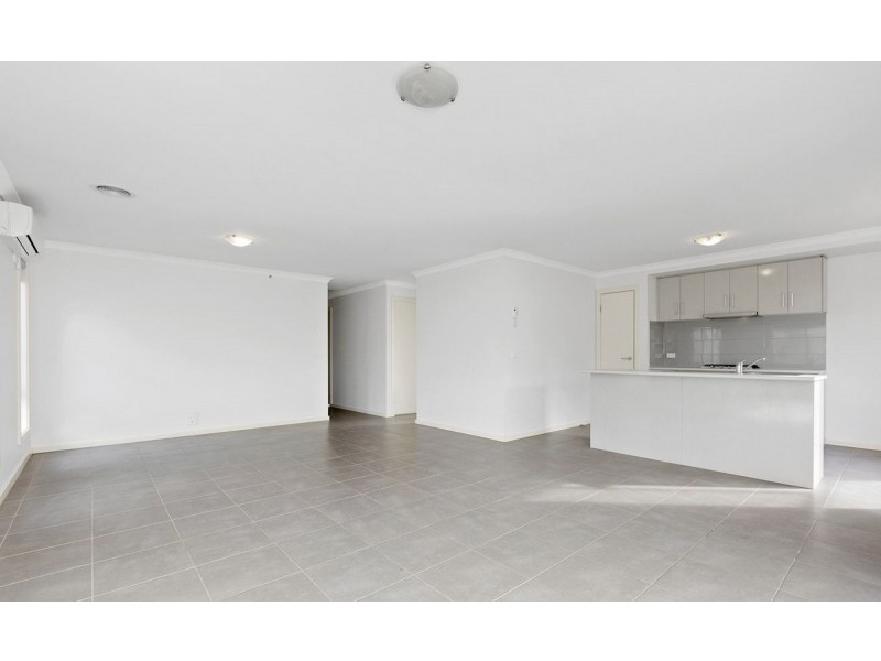 35 Seagrass Crescent, Point Cook VIC 3030