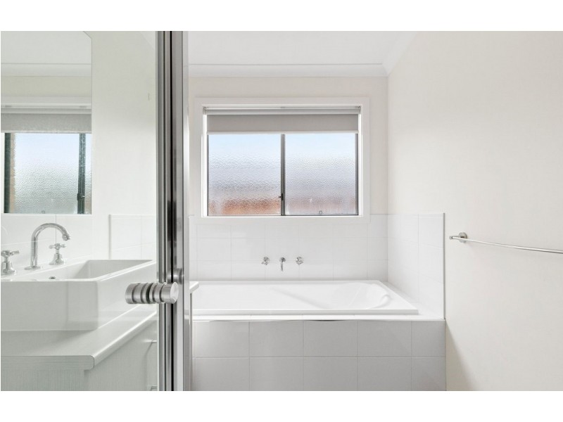 35 Seagrass Crescent, Point Cook VIC 3030