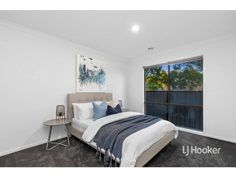 29 Fairbridge Road, Point Cook VIC 3030