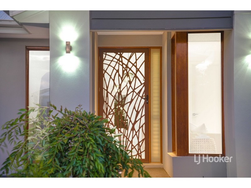 24 Darlington Drive, Williams Landing VIC 3027