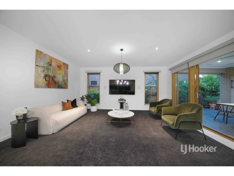 24 Darlington Drive, Williams Landing VIC 3027