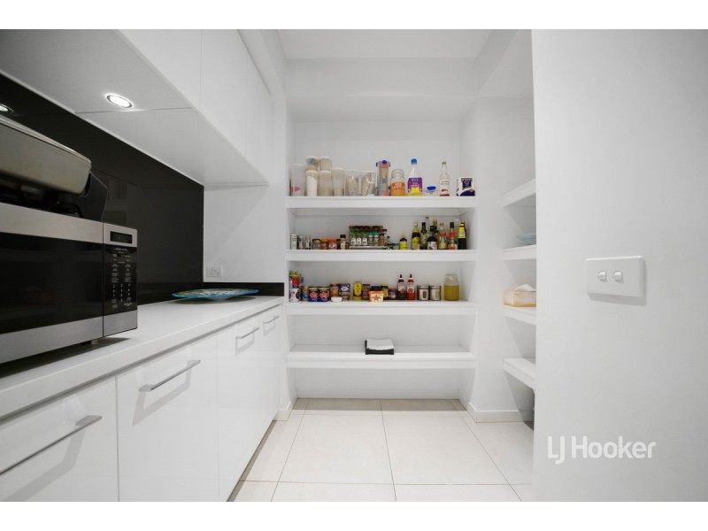 24 Darlington Drive, Williams Landing VIC 3027