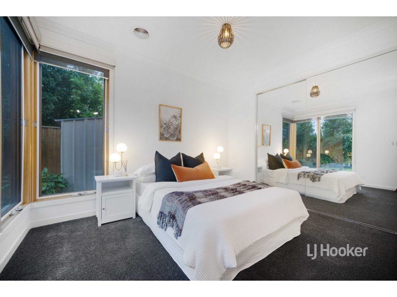 24 Darlington Drive, Williams Landing VIC 3027