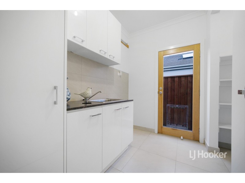 24 Darlington Drive, Williams Landing VIC 3027