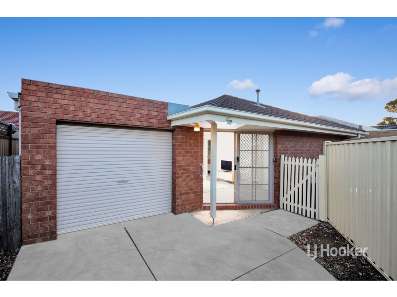 16 Balaclava Avenue, Altona Meadows VIC 3028