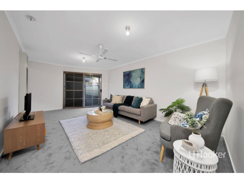 16 Balaclava Avenue, Altona Meadows VIC 3028