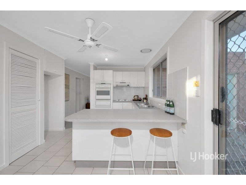 16 Balaclava Avenue, Altona Meadows VIC 3028