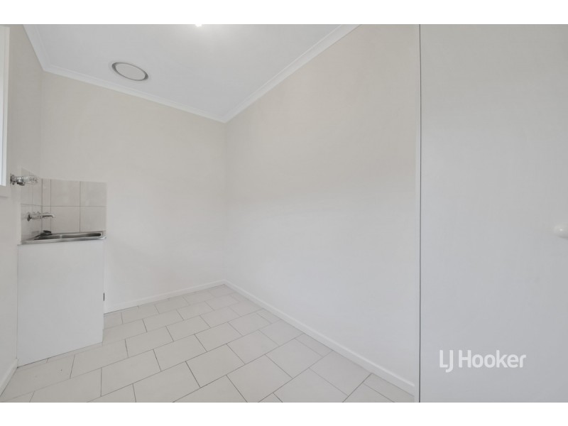 16 Balaclava Avenue, Altona Meadows VIC 3028