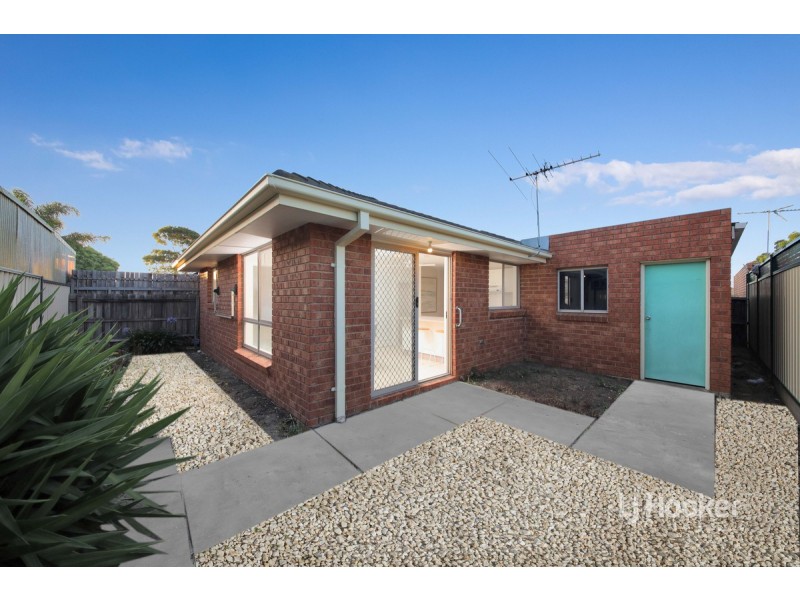 16 Balaclava Avenue, Altona Meadows VIC 3028