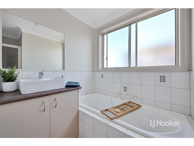 51 Hyde Park Terrace, Point Cook VIC 3030