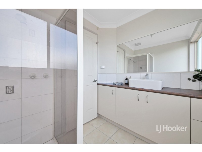 51 Hyde Park Terrace, Point Cook VIC 3030