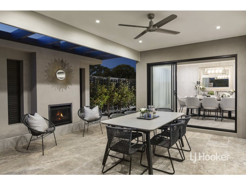 14 Irvine Rise, Werribee VIC 3030