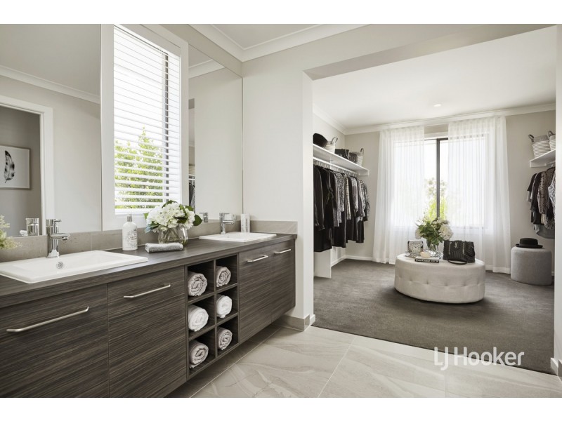 14 Irvine Rise, Werribee VIC 3030