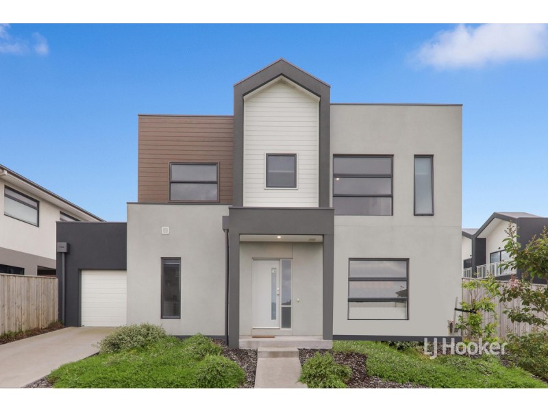 28 Mountjoy Circuit, Clyde North VIC 3978